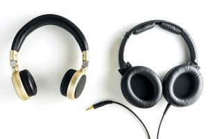 wireless-headphones-vs-wired